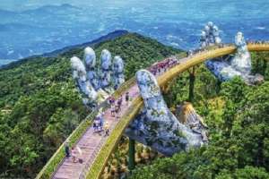 ชมสะพานมือทองในเมืองดานัง